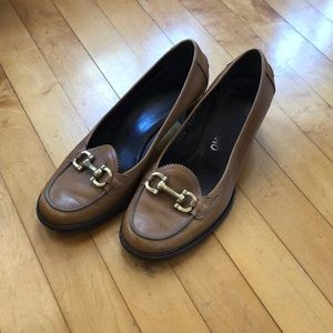 Vintage Ferragamo loafers size 8.5 wide. Ochre